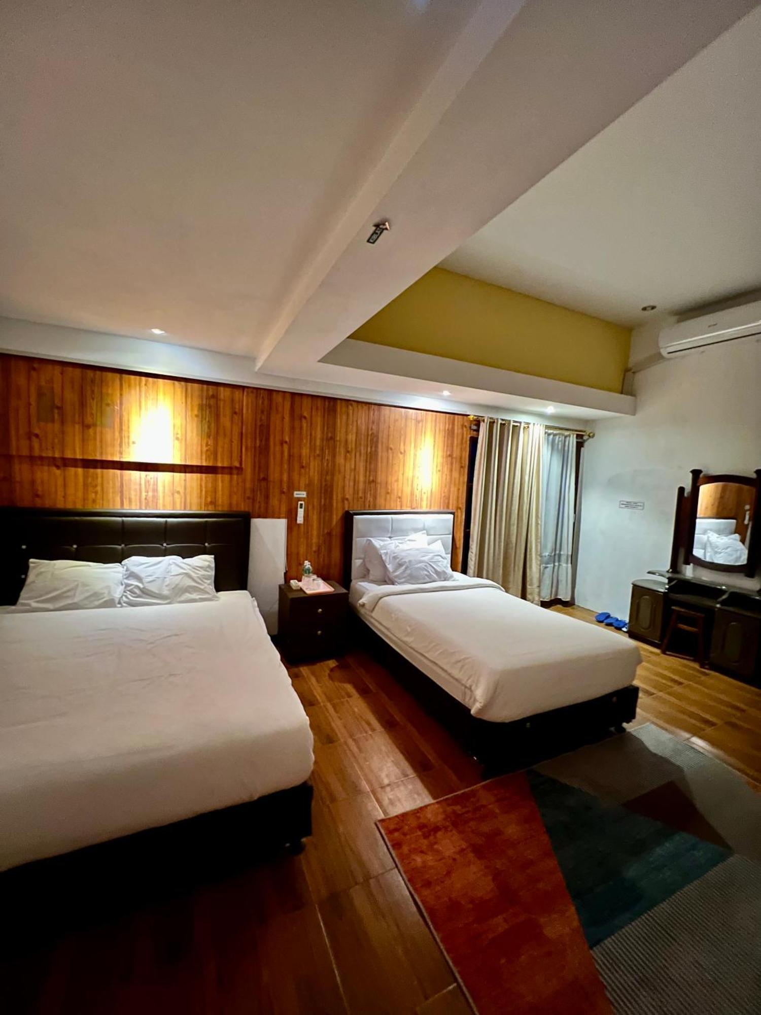 Villa Copenhagen Bukittinggi Extérieur photo